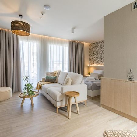The Mediterranean Suites Pire Dış mekan fotoğraf