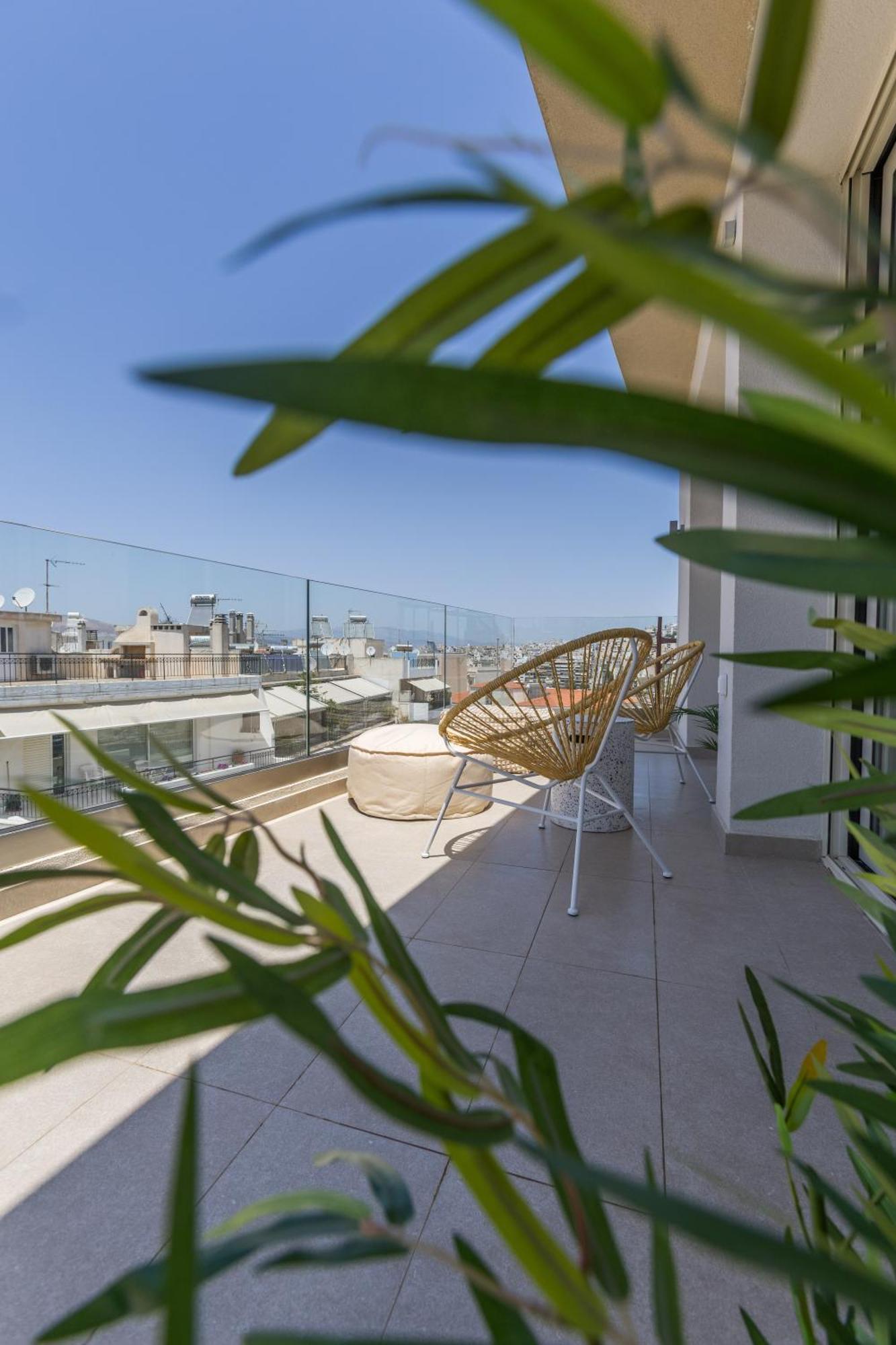 The Mediterranean Suites Pire Dış mekan fotoğraf